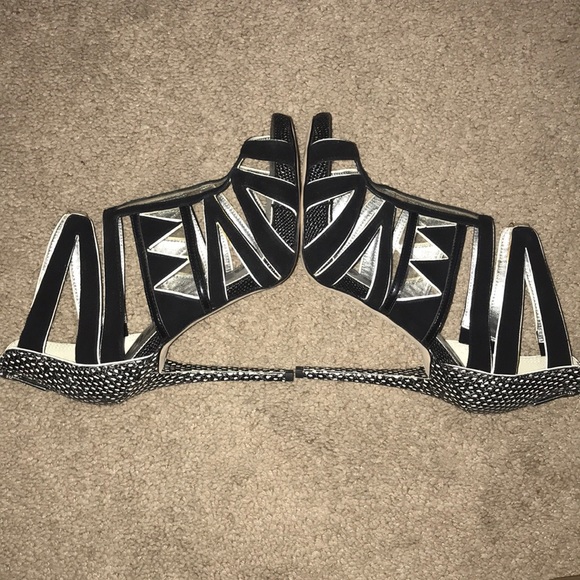 'Jazz' Snake Embossed Sandal
SAM EDELMAN size 6 - Picture 2 of 6